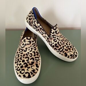Rothys Animal Cheetah Shoes Sneaker Loafer Flats Womens 8 Slip On Knit Washable